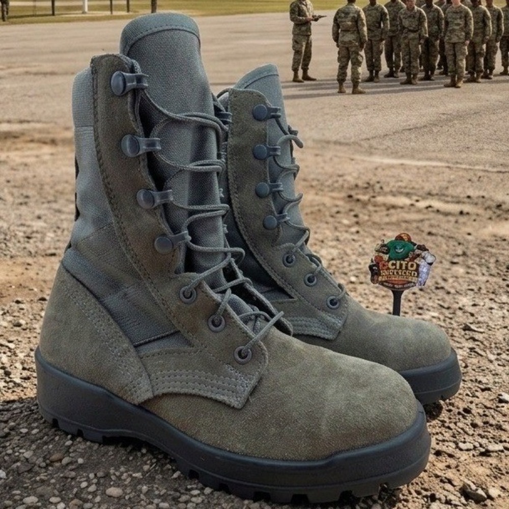 US Military Sage Green Leather Tactical Boots Vibram Sole Made in USA 4.5 W